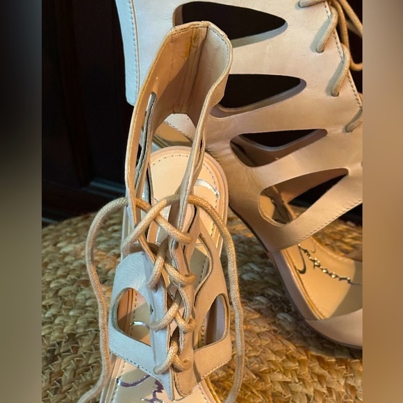 Jessica Simpson Heels - Picture 6 of 6